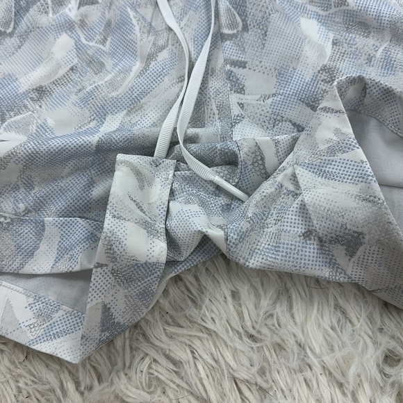 Lululemon Spring Break Away Short *4-way Stretch 3" - Picture 3 of 7